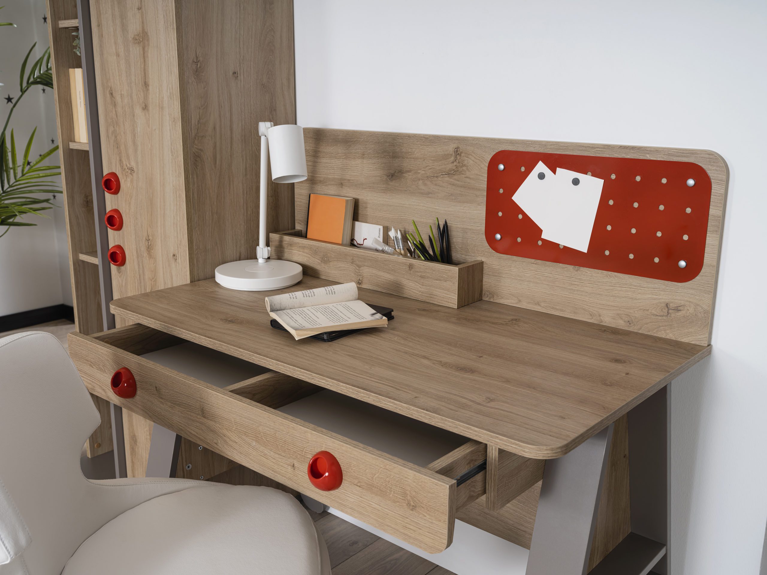 montessori14123 Montessori hut study table