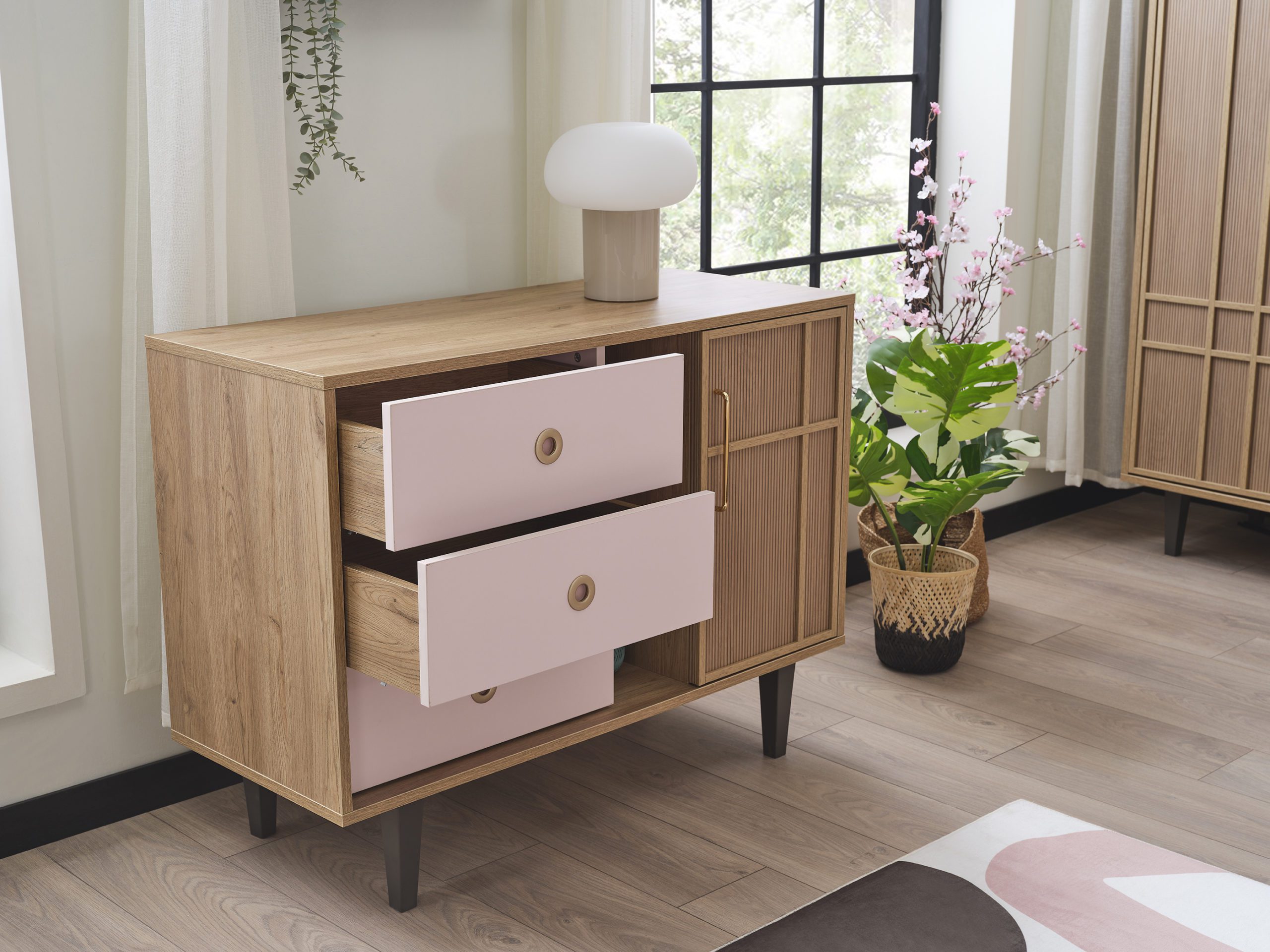 alice49544 alice dresser