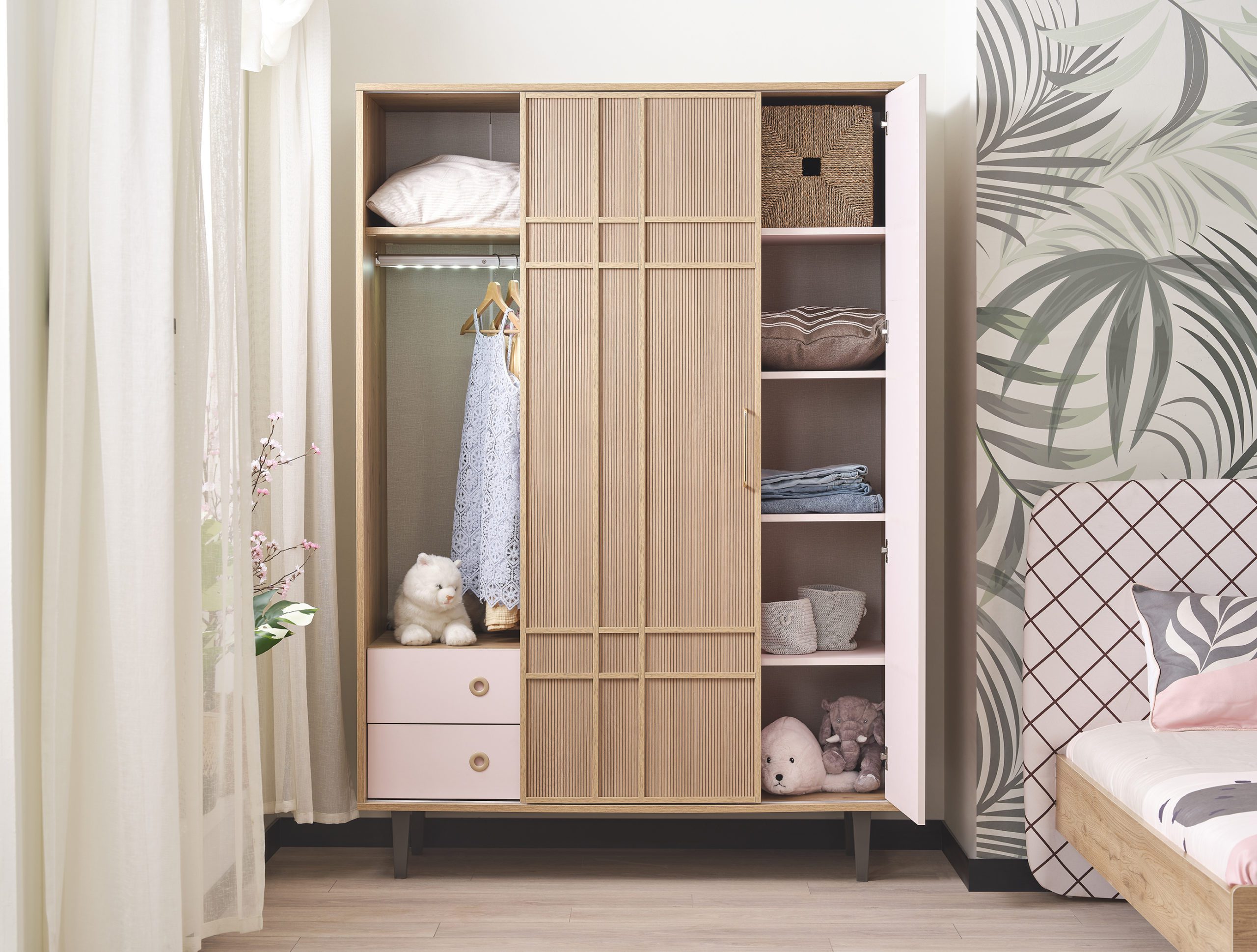 alice49555 alice wardrobe
