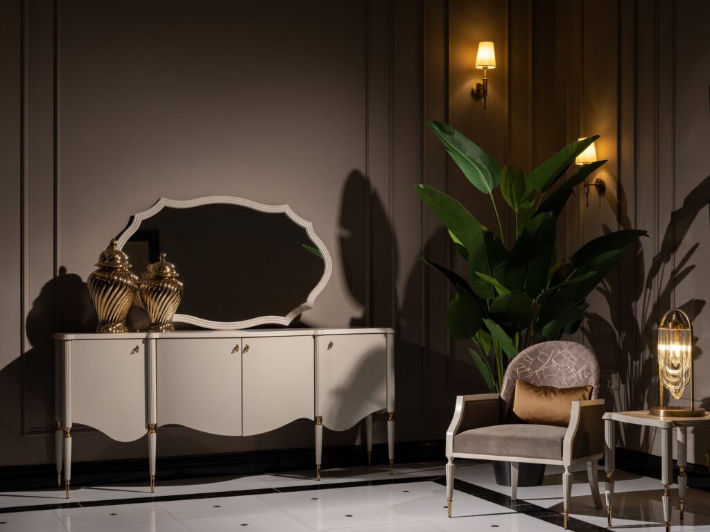 cream console monaco