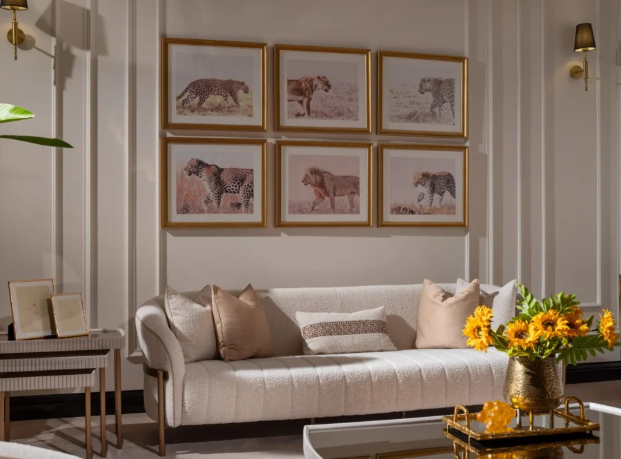 living-room-animal-art-decor Lyon living room