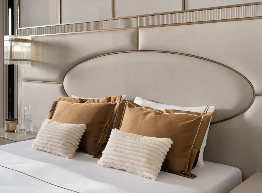 luxurious-bedroom-interior Casto bedroom set