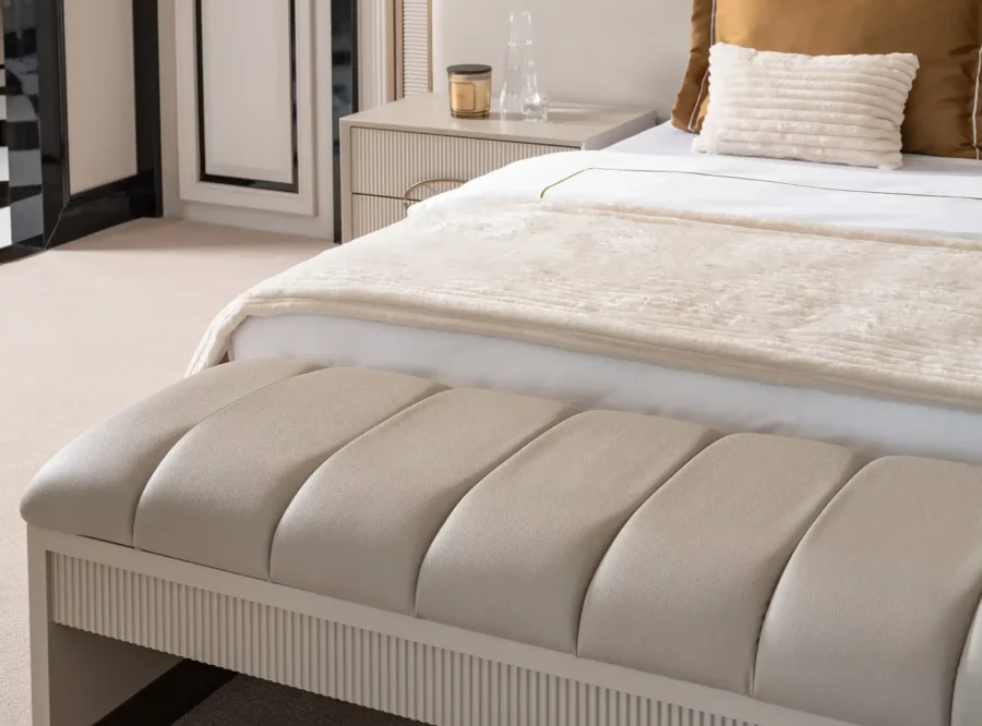 modern-bedroom-interior Casto bedroom set