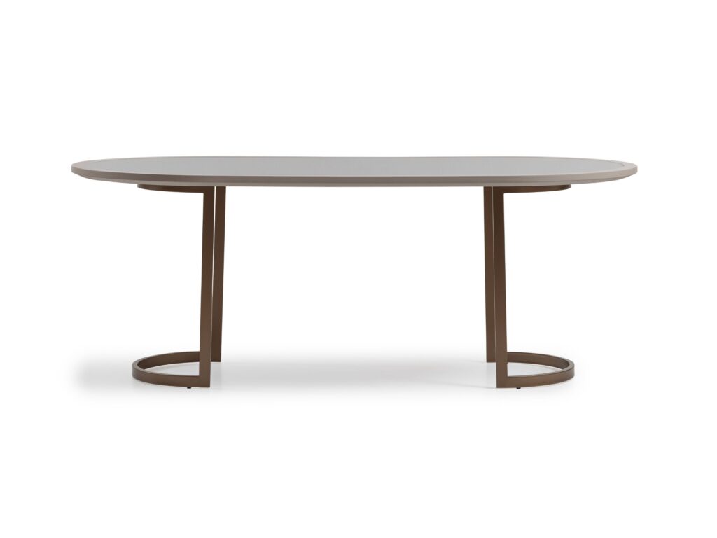 Lyon dining table