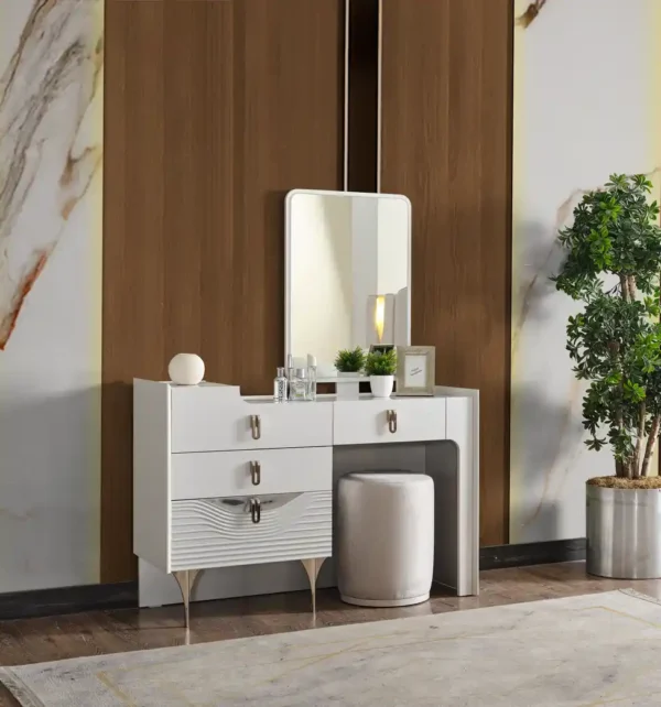 set-esperanza-bed Esperanza bedroom set