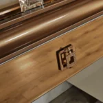 Piano dresser