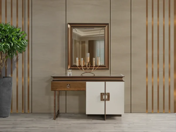 Piano dresser