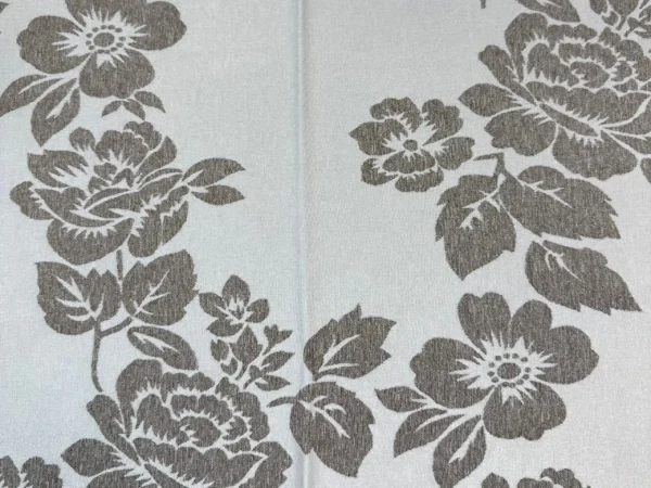 curtain-324-01-HEIC