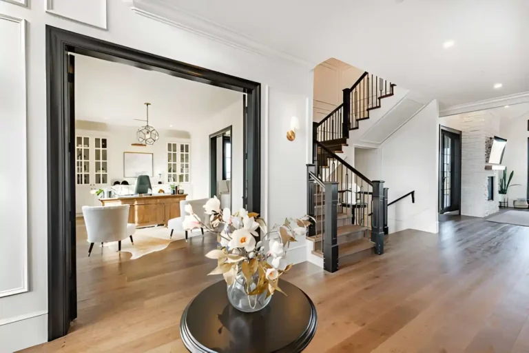 Do luxury homes come with furniture