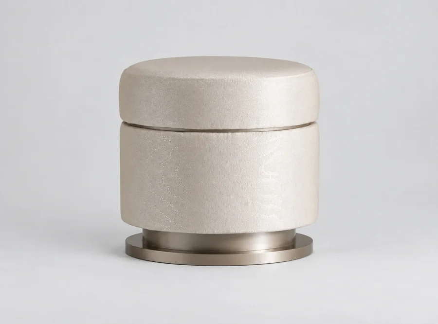 senate-pouf-1 Senate pouf, front three-quarter view